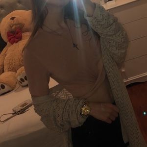 H&M light pink tight crop top